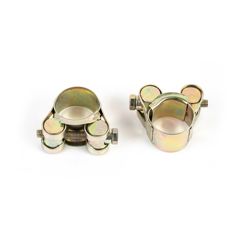 Mini-collier en laiton
